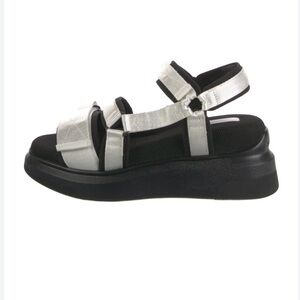 SUZANNE RAE ESPADRILLES White Sport Sandal with Black Platform Sole